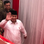 Singgung Kesejahteraan, Prabowo Menangis di Hadapan Ribuan Guru