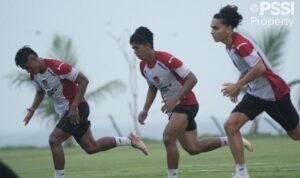 Latihan Fisik Semi Militer Ala STY, Pemain Muda Dilarang Manja