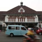 Ada Reuni 212 di Monas, 10 KA dari Stasiun Gambir Berhenti Jatinegara