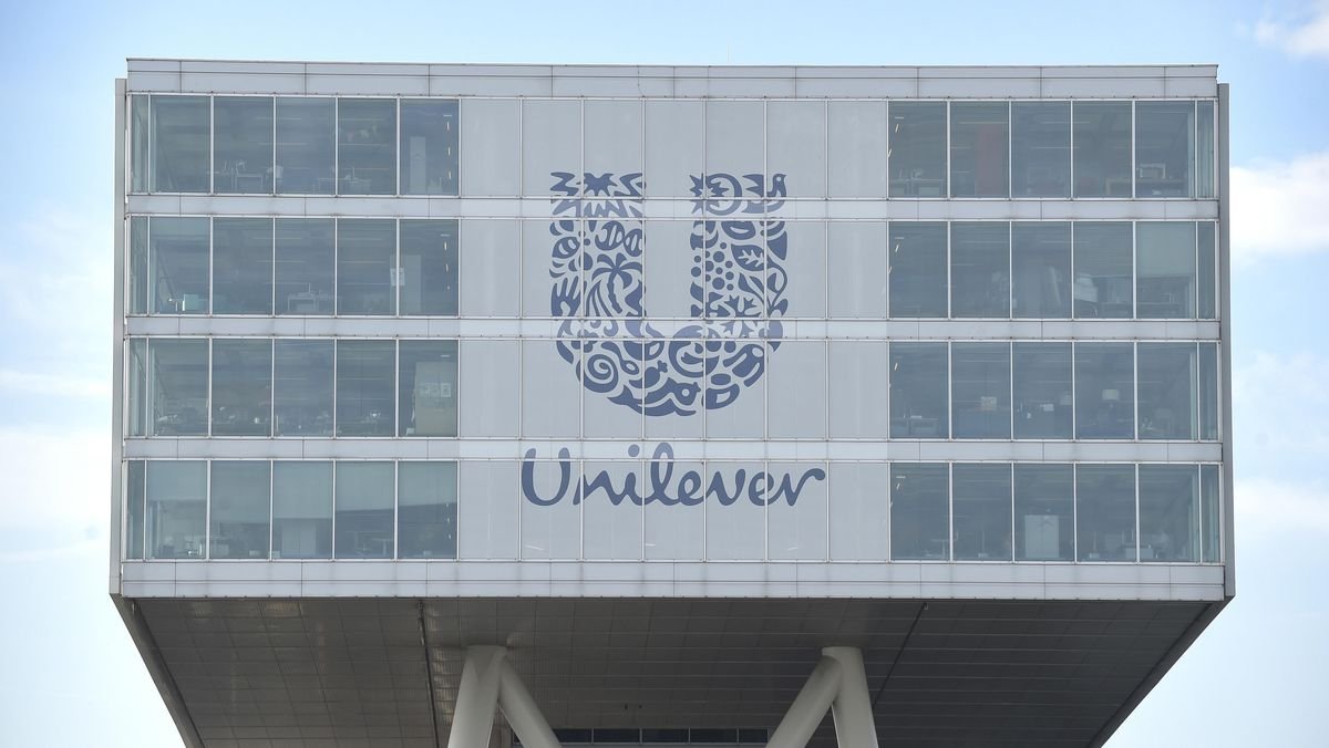 Unilever Bakal Rombak Susunan Direksi Awal 2025