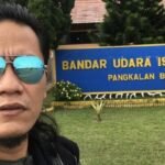 Ramai Sopir Truk Robek Stiker Wajah Miftah Usai Menghina Penjual Es