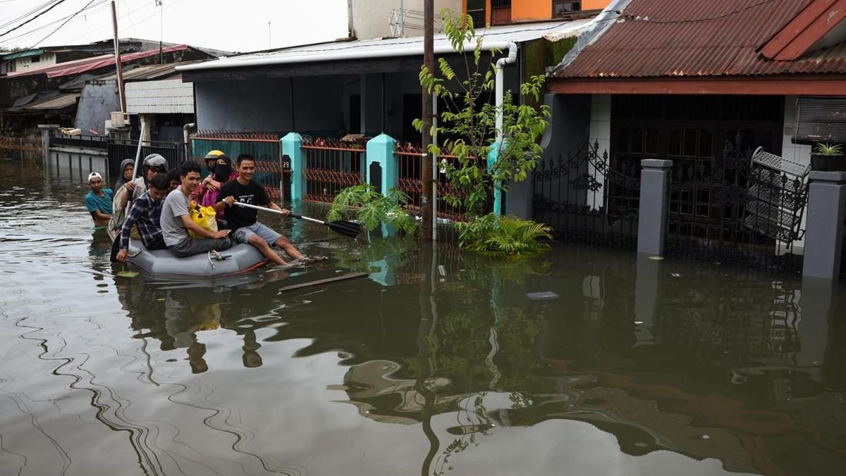 Warga Korban Banjir di Makassar Mengeluh Belum Dapat Bantuan