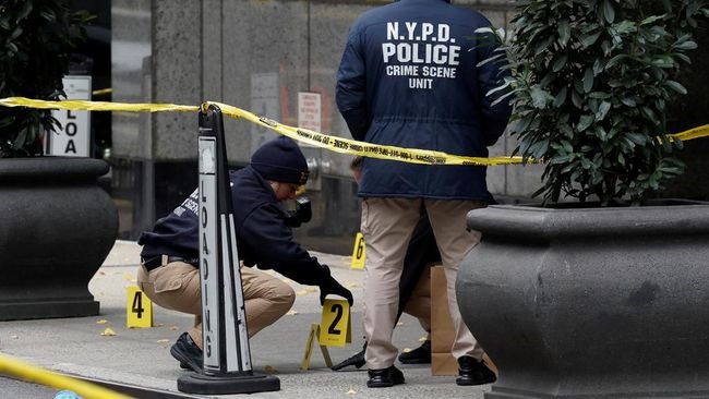 Polisi Sisir Kota New York, Buru Pelaku Penembakan CEO Asuransi AS