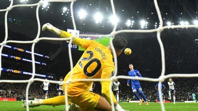 Penalti Panenka Rayakan Pemecahan Rekor Cole Palmer