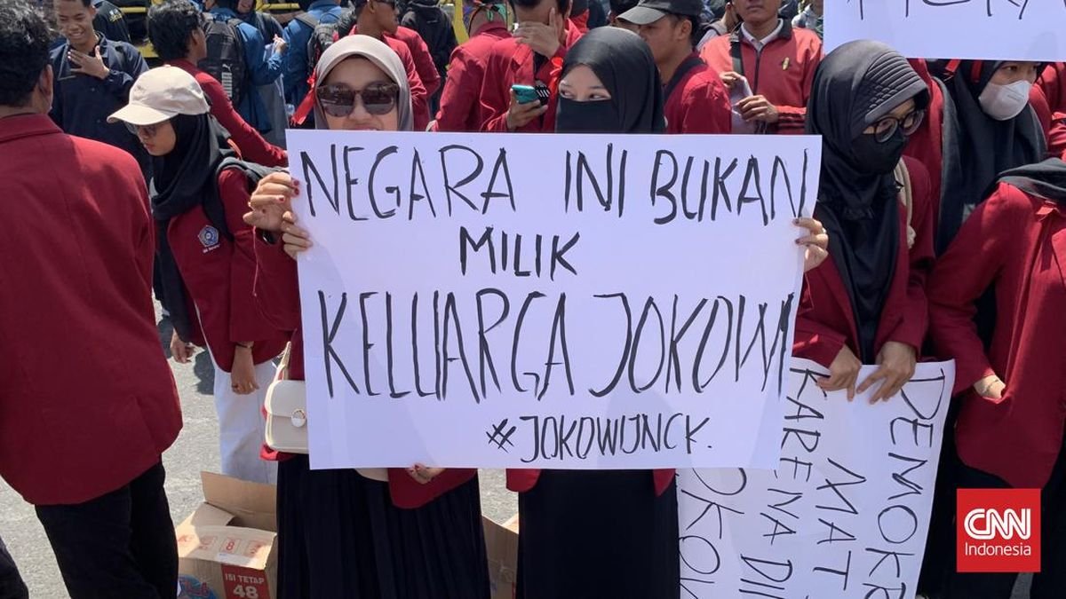 Prabowo Menang 1 Putaran, Jokowi Dipecat PDIP