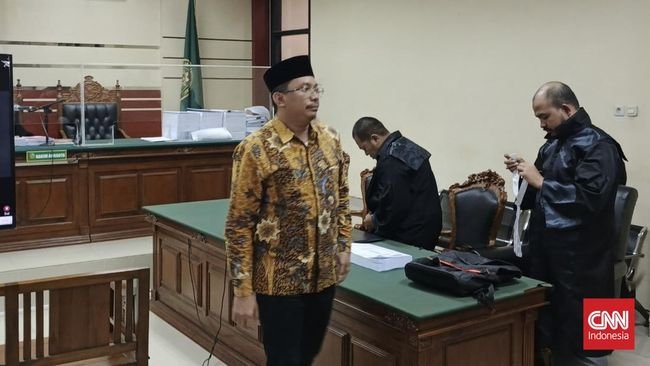 Eks Bupati Sidoarjo Gus Muhdlor Terisak Baca Pledoi, 'Ngarep' Bebas