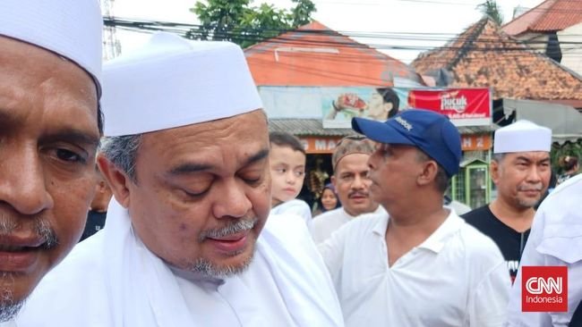 Ayat Suci di Atas Konstitusi