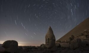 Fenomena Langit Desember, Hujan Meteor hingga Titik Balik Matahari