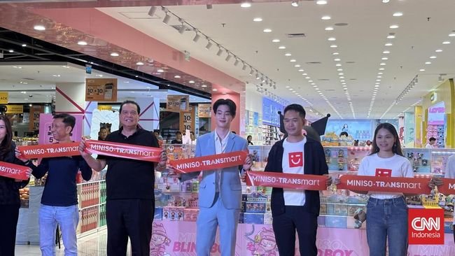 Miniso Pink di Transmart Cibubur Dibuka Hari Ini, Besar dan Lengkap!