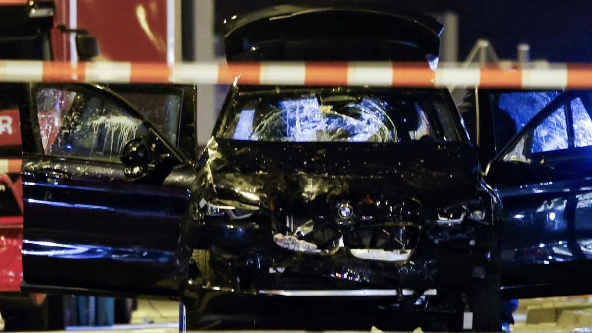 Malam Kelam di Pasar Natal Jerman, Mobil Dokter Tabrak Kerumunan