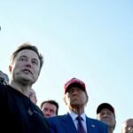 Donald Trump Nonton Langsung Uji Terbang Roket Raksasa Elon Musk