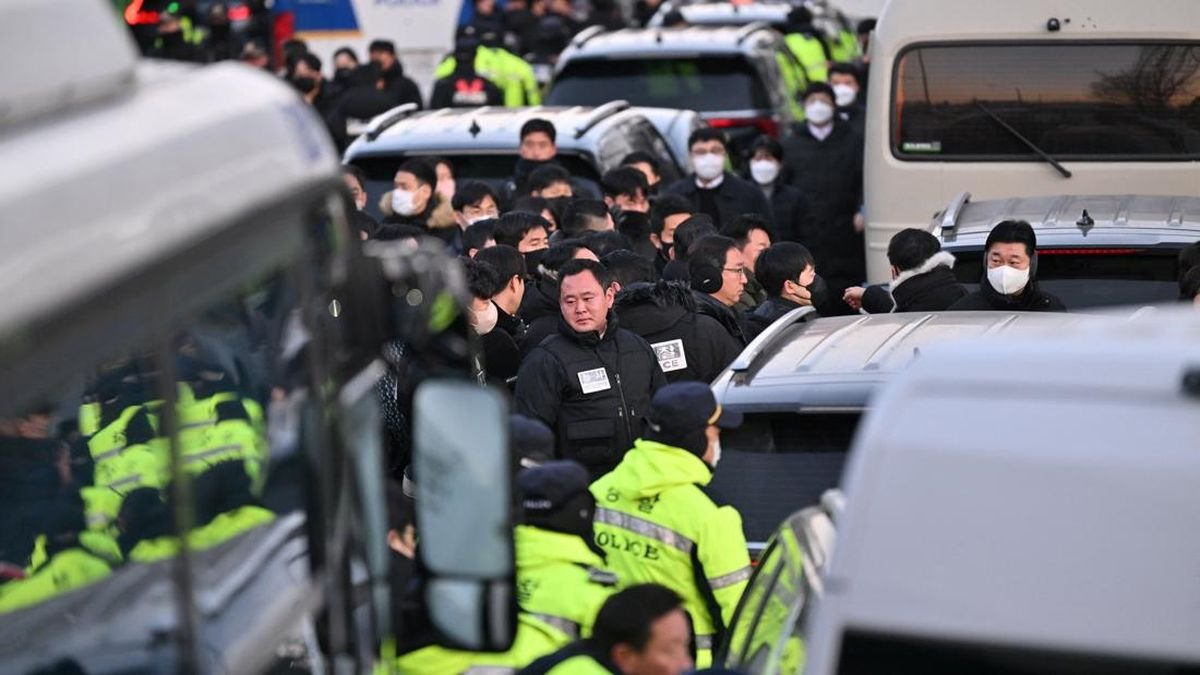 KPK Korsel Minta Bantuan Polisi Tangkap Presiden Yoon Suk Yeol