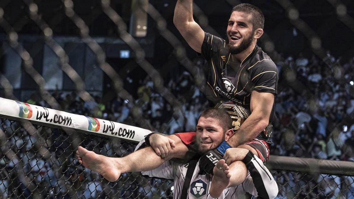 Khabib 'Bayar Utang' ke Makhachev dan Umar Nurmagomedov