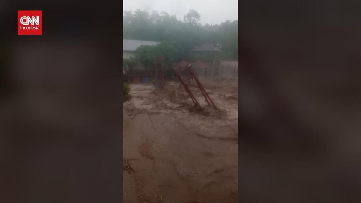 Orang Hilang hingga Jembatan Roboh Akibat Banjir Bandar Lampung