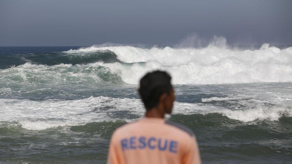 Update Siswa Tenggelam di Pantai Yogyakarta: 4 Meninggal, 9 Selamat