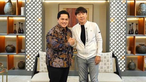 Ketua Umum PSSI Erick Thohir dan pelatih Timnas Indonesia Shin Tae Yong jalin kerja sama hingga 2027, Jumat (28/6)