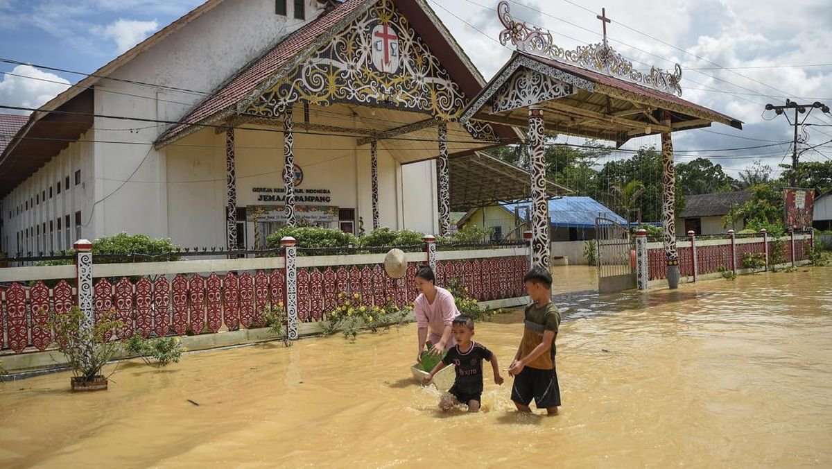 Banjir Rendam 11 Kecamatan di Bengkayang Kalbar