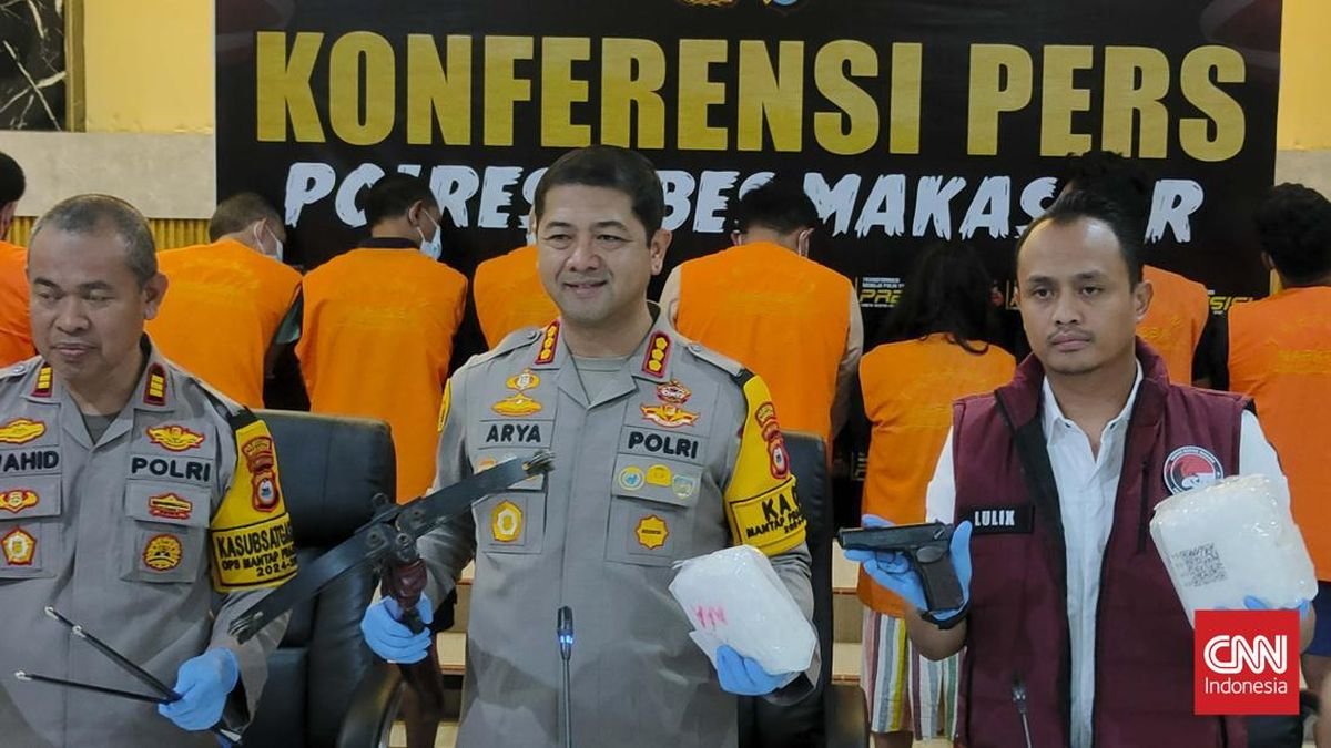 Polisi Tangkap 2 Bandar Usai Gerebek Kampung Narkoba Makassar