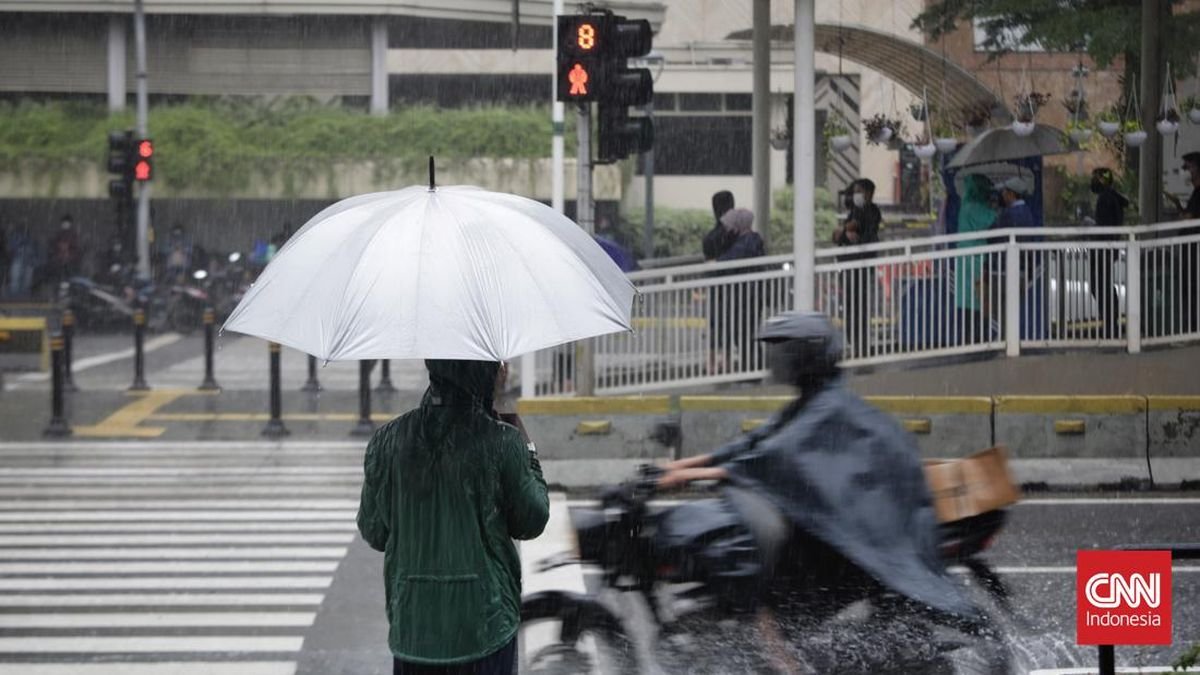 Hujan Diprediksi Guyur Sebagian Jakarta pada Minggu Siang hingga Sore