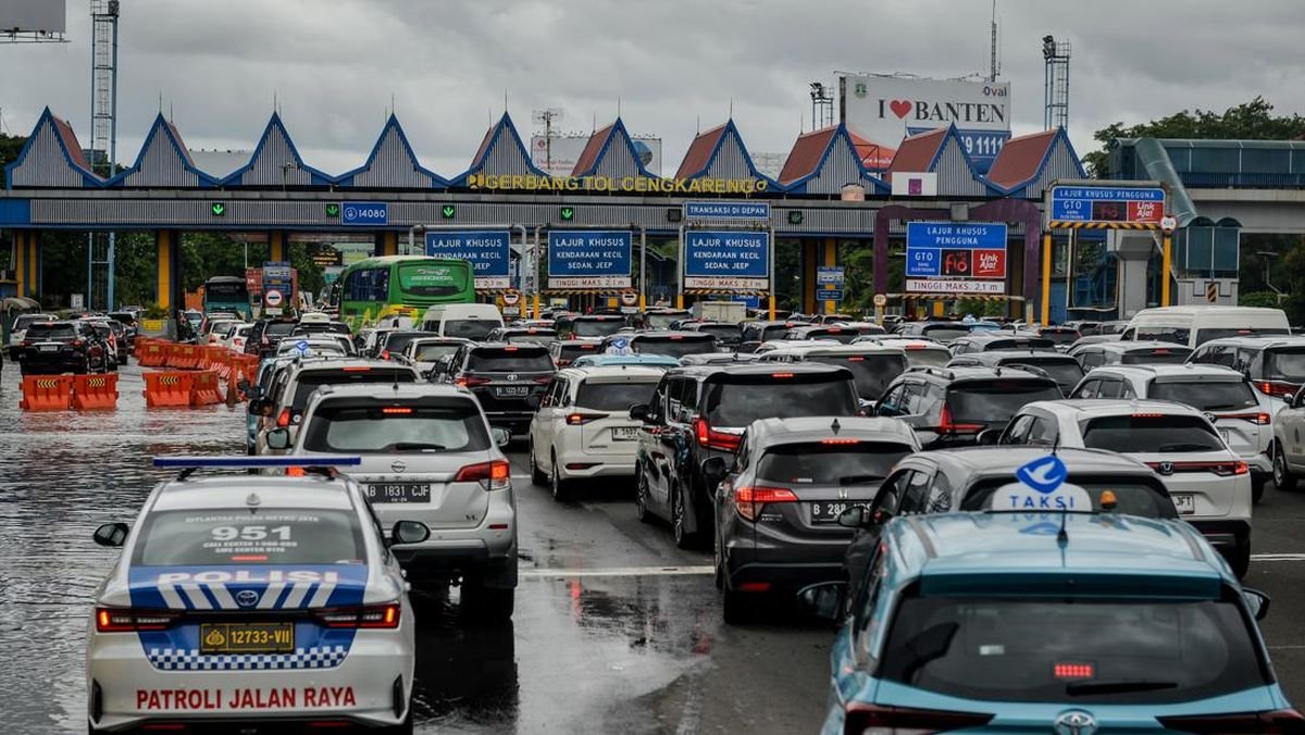 Banjir di Tol Sedyatmo Arah Bandara Soetta Surut, Lalin Mulai Normal