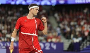 Axelsen Bawa-bawa Indonesia saat Bertemu Islam Makhachev