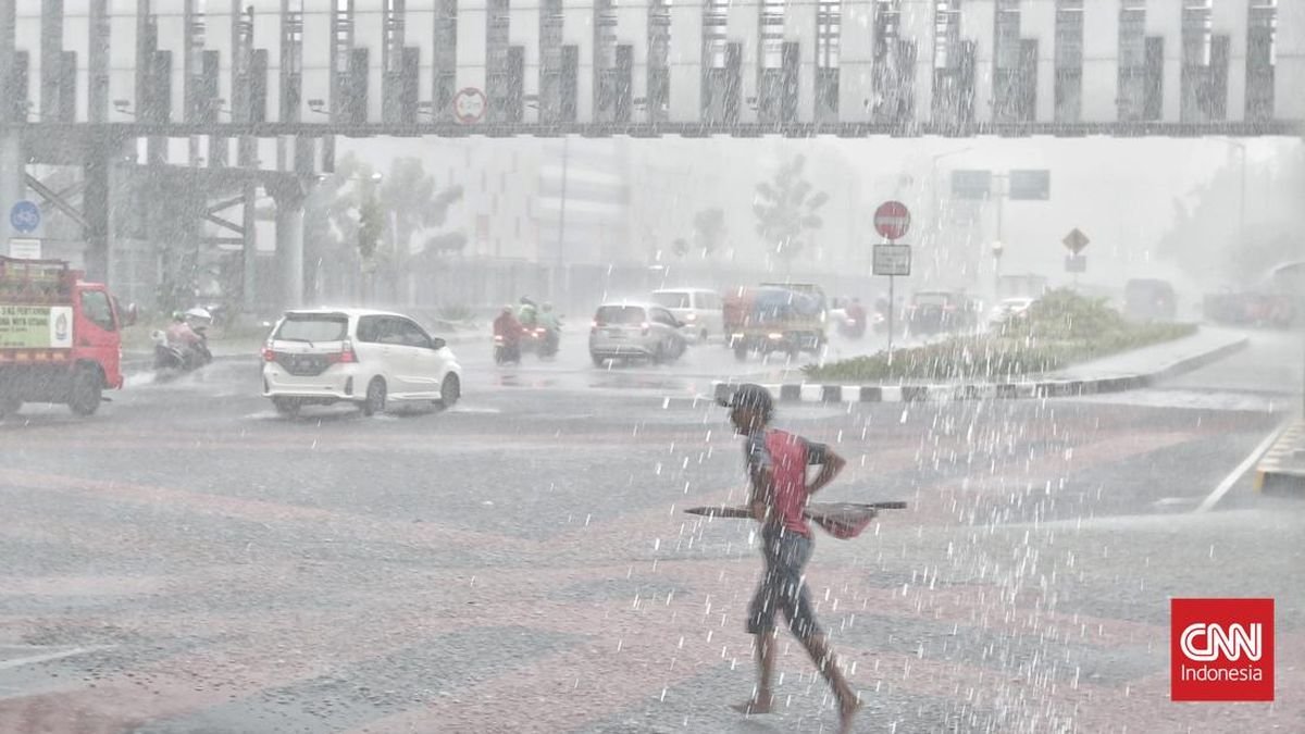 Kapan Puncak Musim Hujan Jakarta?