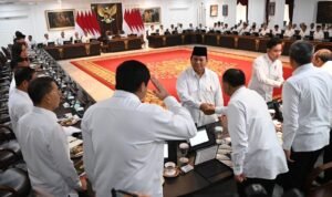 Prabowo Kumpulkan Jajaran Menteri Jelang 100 Hari Pertama