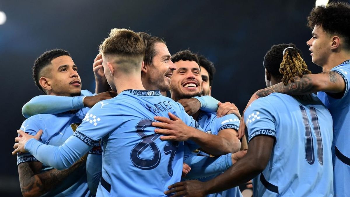 Man City Bantai Klub Milik Ryan Giggs 8-0