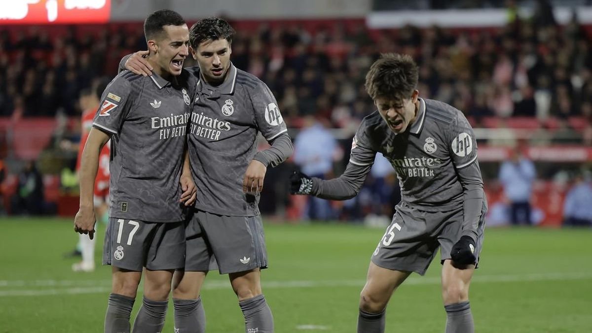 Cukur Minera 5-0, Real Madrid Lolos 16 Besar