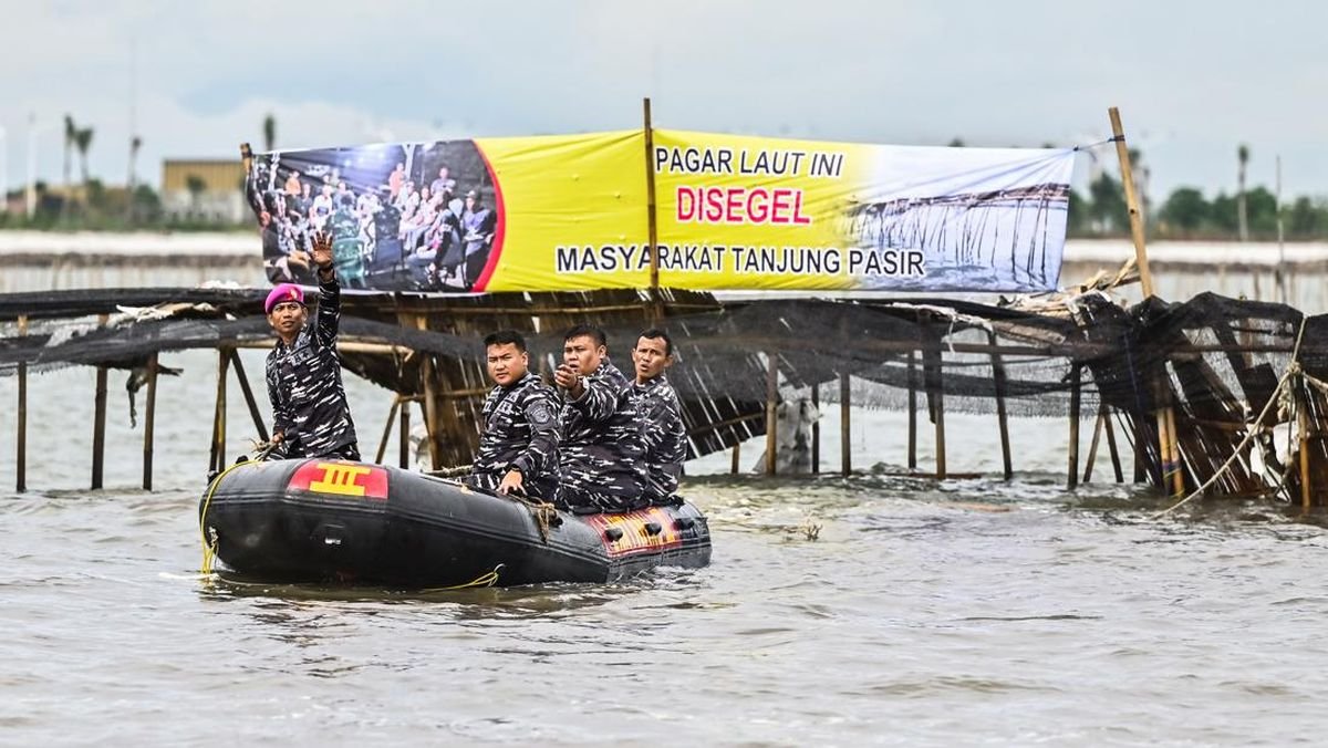 Ekonom Taksir Kerugian Akibat Pagar Laut Capai Rp116,91 M per Tahun