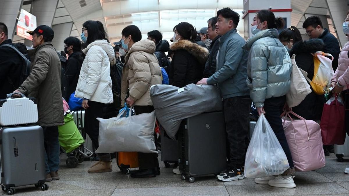 Momen Ratusan Juta Warga China Mudik 'Chunyun' Jelang Imlek 2025