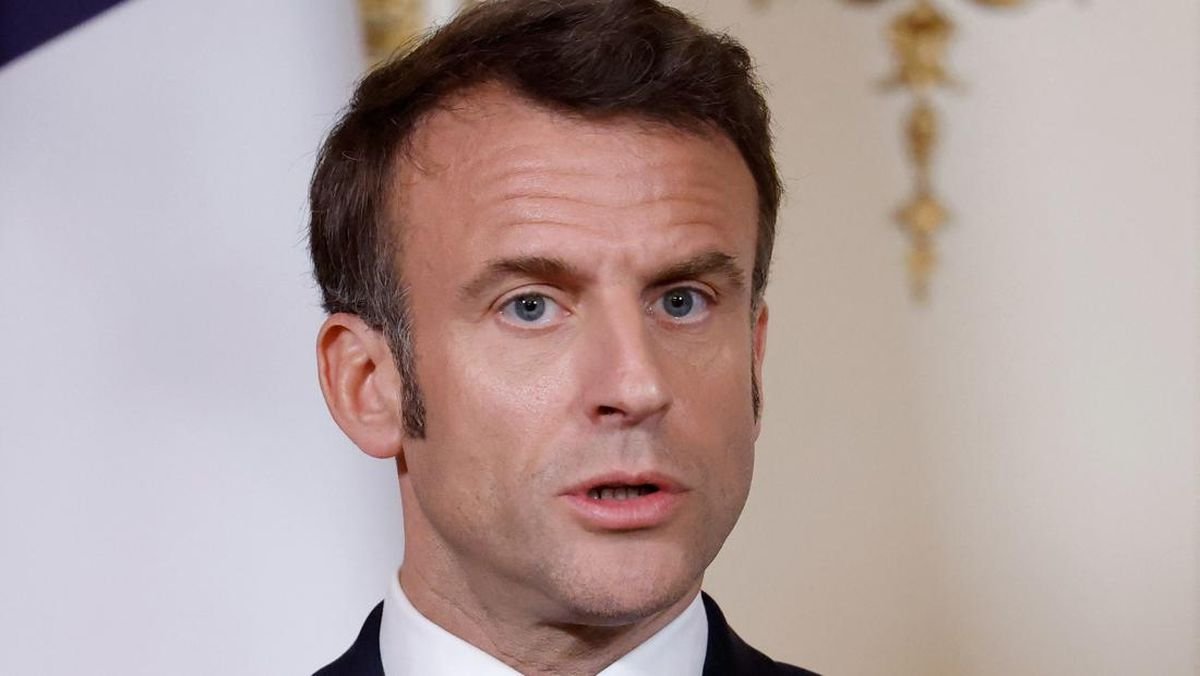 Macron Ingatkan Trump soal Rusia-Ukraina: Damai Bukan Berarti Menyerah