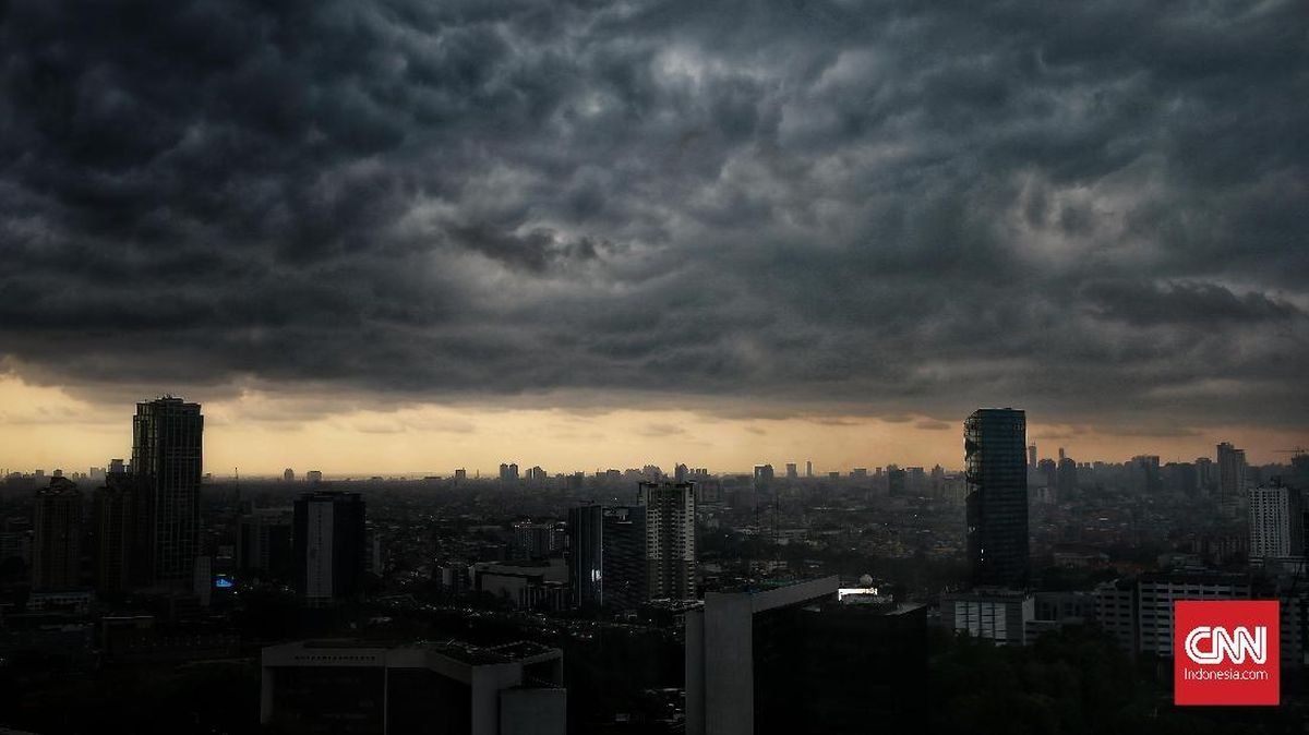 Modifikasi Cuaca Berhasil Kurangi Hujan Ekstrem di Jakarta