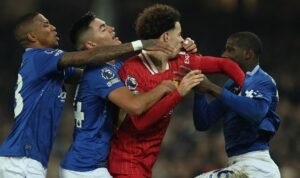 Everton vs Liverpool Ribut di Akhir Laga, 3 Kartu Merah Keluar