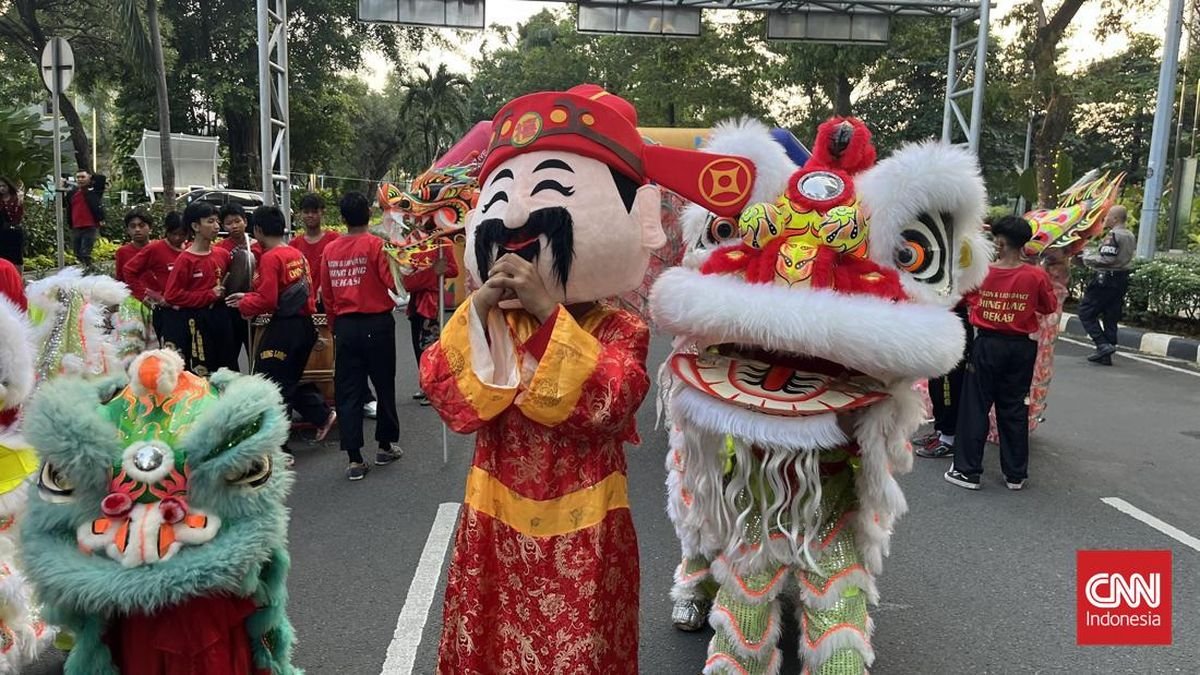 Parade Barongsai Jadi Magnet Perayaan Cap Go Meh Artha Graha di SCBD