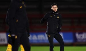 Justin Hubner Latihan Bareng Tim Utama Jelang Liverpool vs Wolves