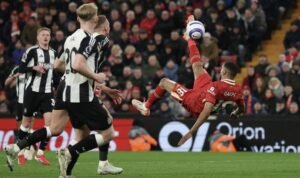 Hajar Newcastle, Liverpool Tatap Gelar Juara