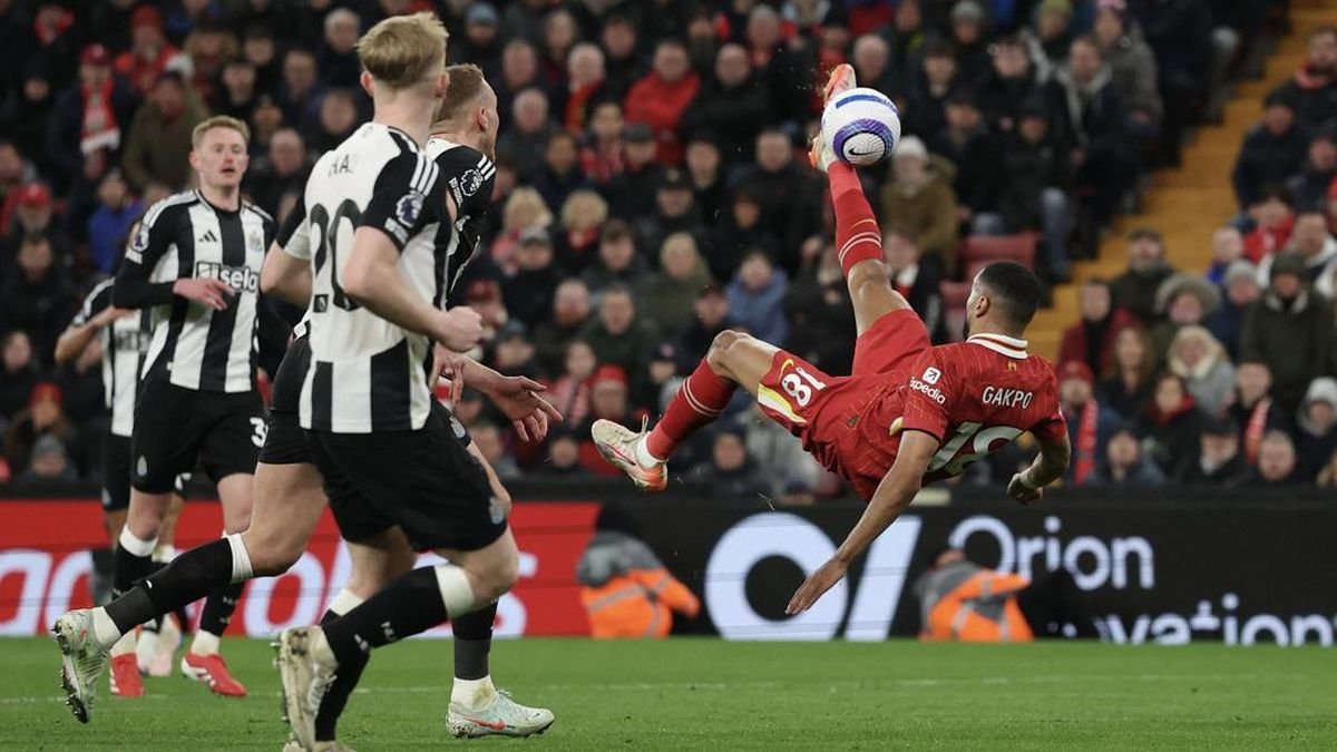 Hajar Newcastle, Liverpool Tatap Gelar Juara