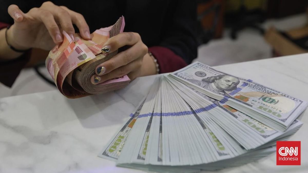 Rupiah Mendung ke Rp16.304 Pagi Ini, Dipicu Badai Tarif Trump