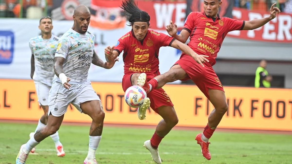 Drama 4 Gol Persija vs Persib di Patriot