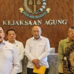 Jaksa Agung Bantah Bersaing dengan KPK dan Polri Usut Korupsi