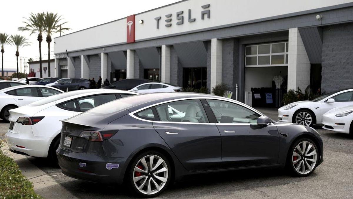 Tesla Buka Lowongan Kerja di India