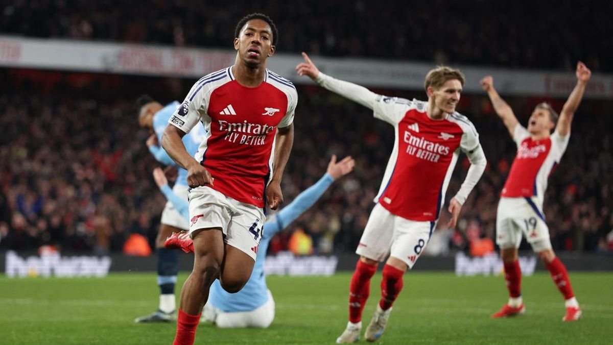 Cetak Gol Cepat, Arsenal Bantai Man City 5-1