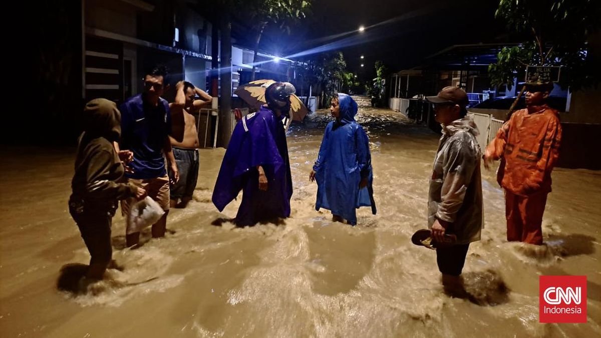 Gresik Dikepung Banjir, 7.373 Rumah dan 690 Ha Sawah Terdampak