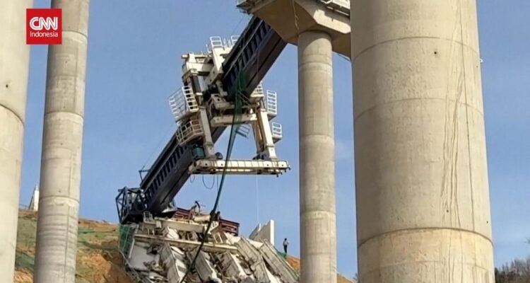 Jembatan Ambruk di Korea Selatan, 2 Orang Tewas, 7 Luka Berat