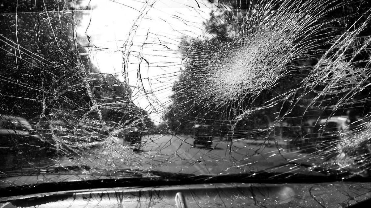 Truk Terjun dari Jalan Layang Tol Cibitung-Priok, Diduga Pecah Ban