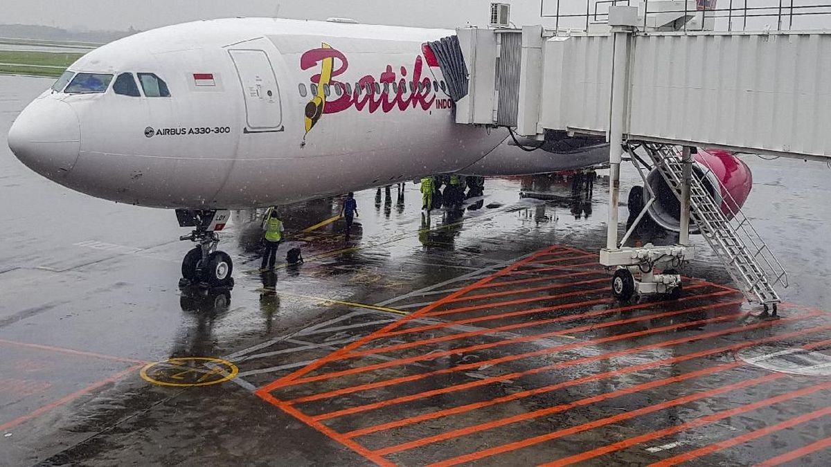 Viral di Medsos Power Bank Terbakar dalam Kabin Batik Air di Bangkok