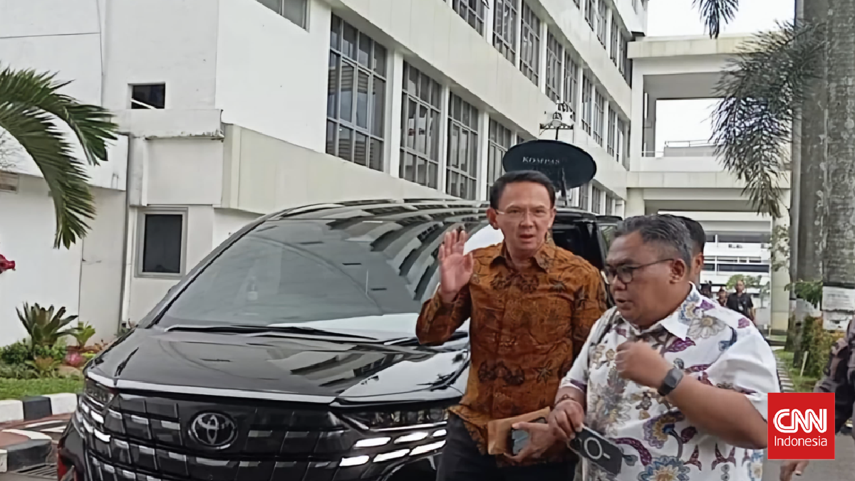 Penuhi Panggilan Kejagung, Ahok Bawa Dokumen Rapat Pertamina