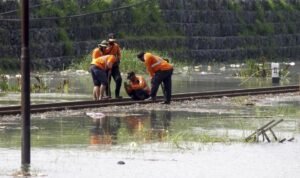 Jalur KA Stasiun Gubug-Karangjati Ditutup Imbas Banjir