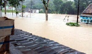 5 Orang Meninggal dan 4 Lainnya Masih Hilang Akibat Banjir di Sukabumi